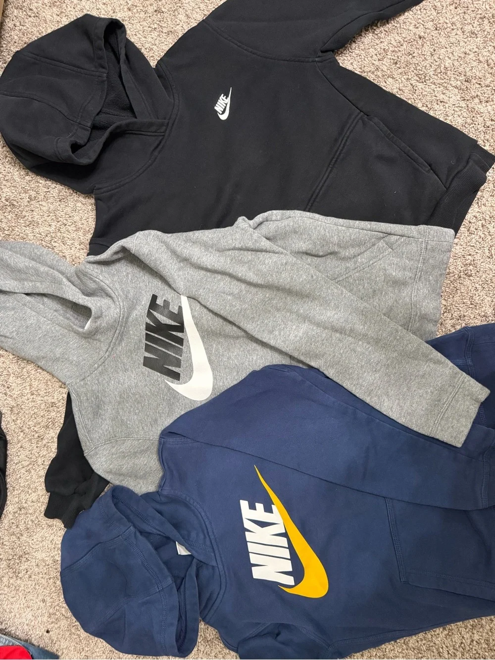Nike Lot - Nike Hoodies + 5 Tshirts YL